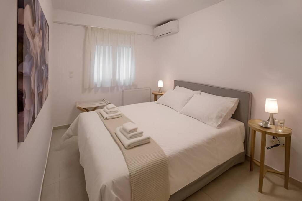 Modern Apartment In The Heart Of The City Atena Exterior foto