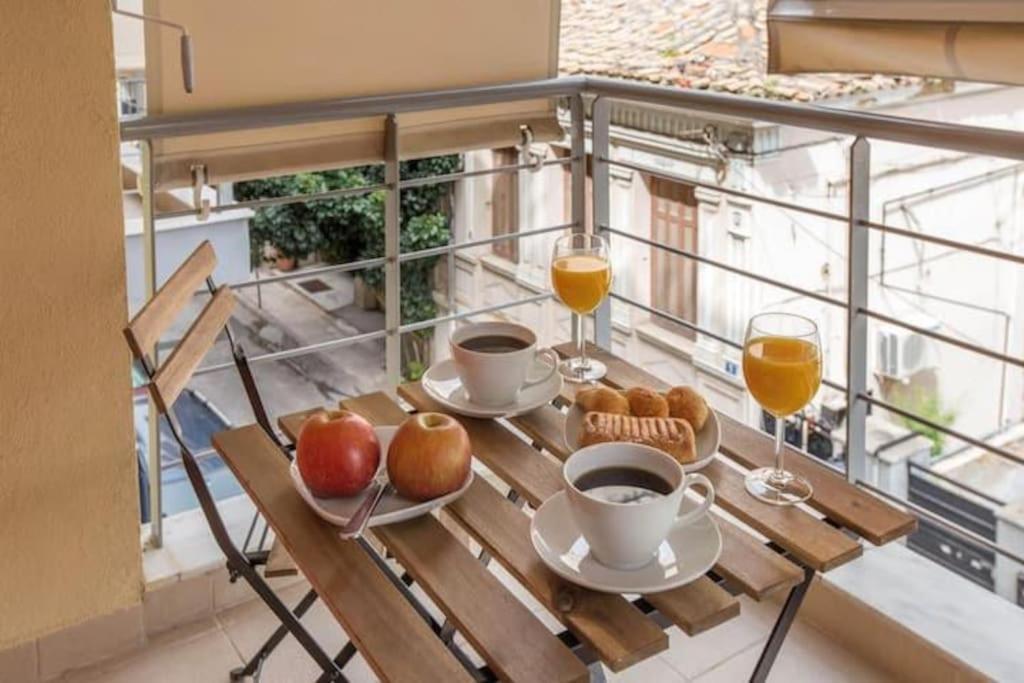 Modern Apartment In The Heart Of The City Atena Exterior foto